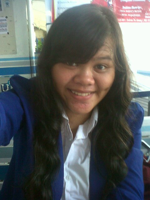 15 August 1994 ♥ Kiki Rosmala ღ˘◡˘ღ - Ordinary girl - School: university of majalengka . follow - follback? just mention :)