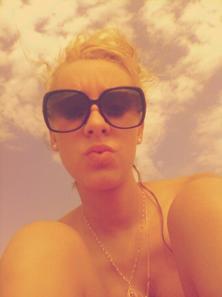 aniita_mani13's profile picture. 