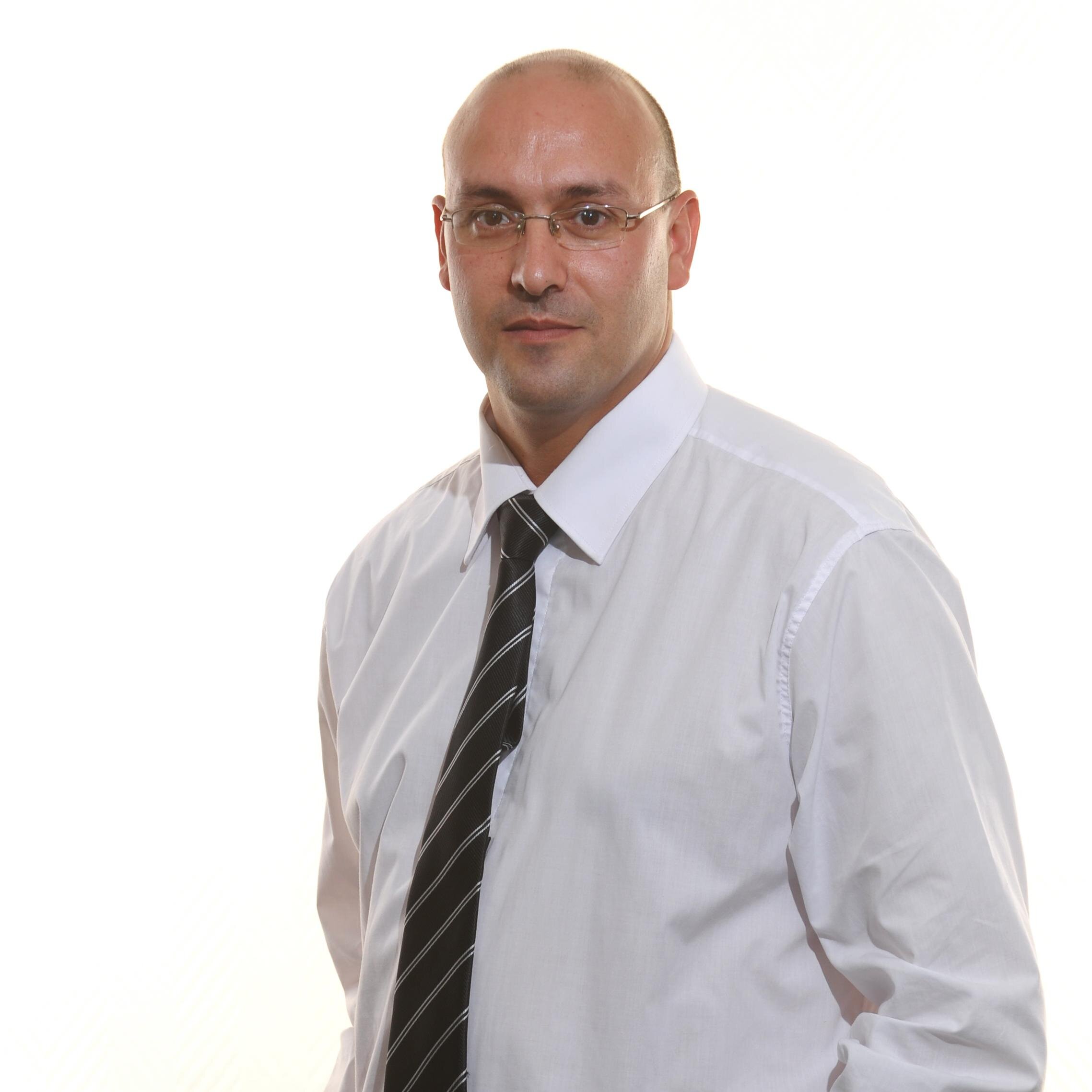 Ex jefe de la sección Deportes de LaNueva. Actualmente en La Ciudad. 31 años haciendo periodismo
