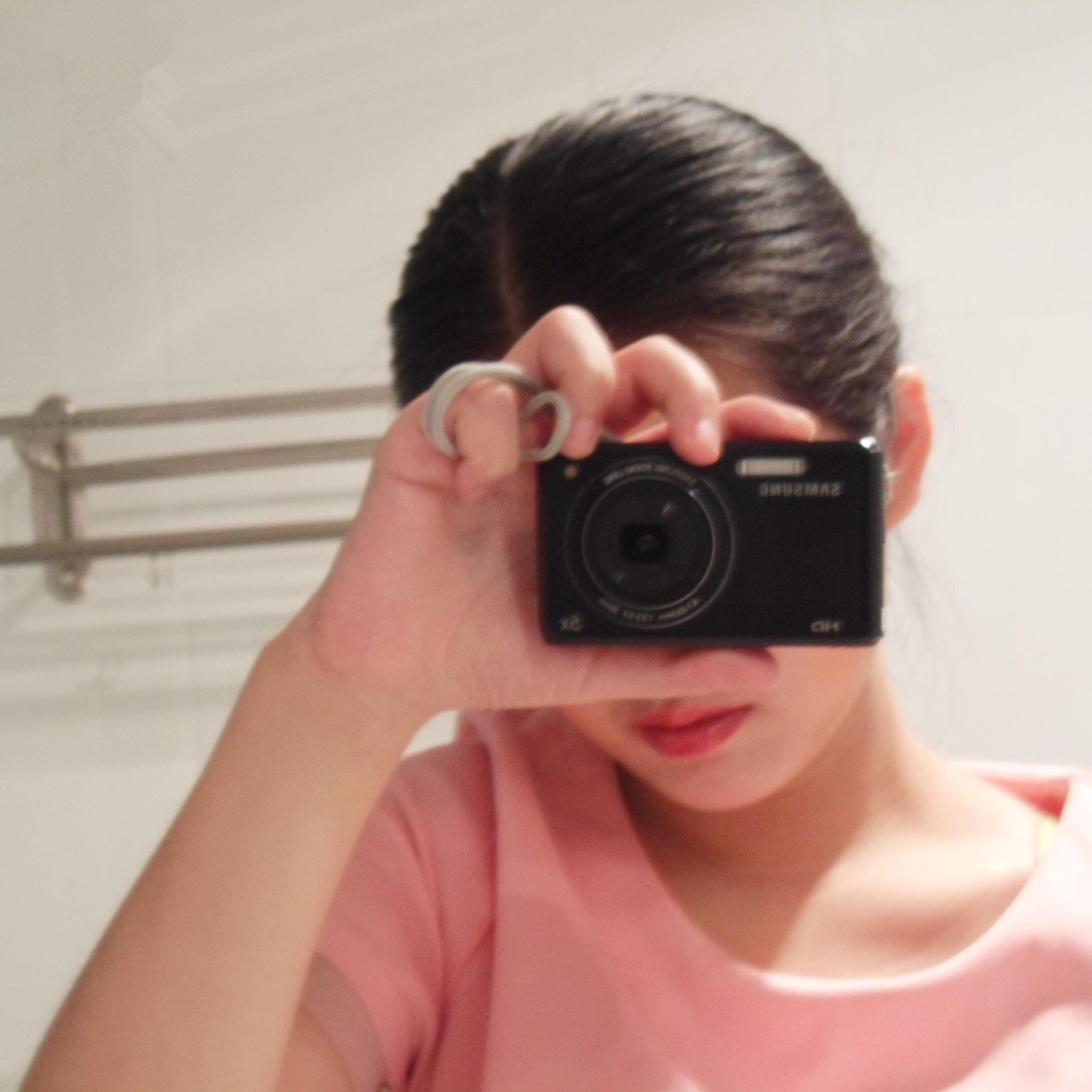 I trying make the dream true, and I living in the dream.Director.E- mail:halliegao@outlook.com