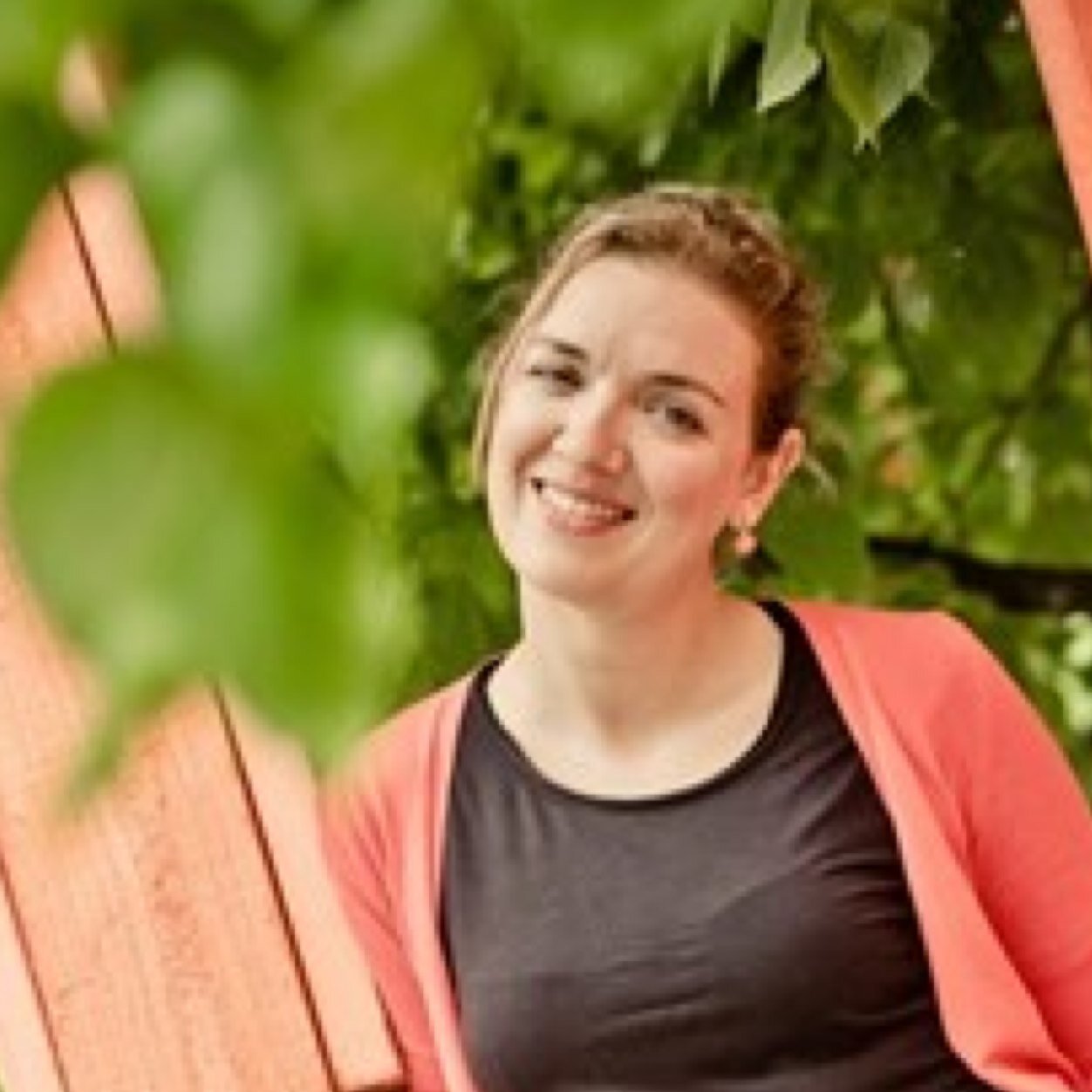 Progressieve en sociaal gedreven vrouw - onderwijswetenschapper - Nederlands aan Anderstalige Nieuwkomers - voogd van NBMV