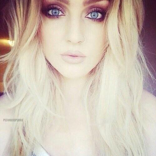 One Direction :3 Little Mix :3 Folow Me ----- Folow Back :D