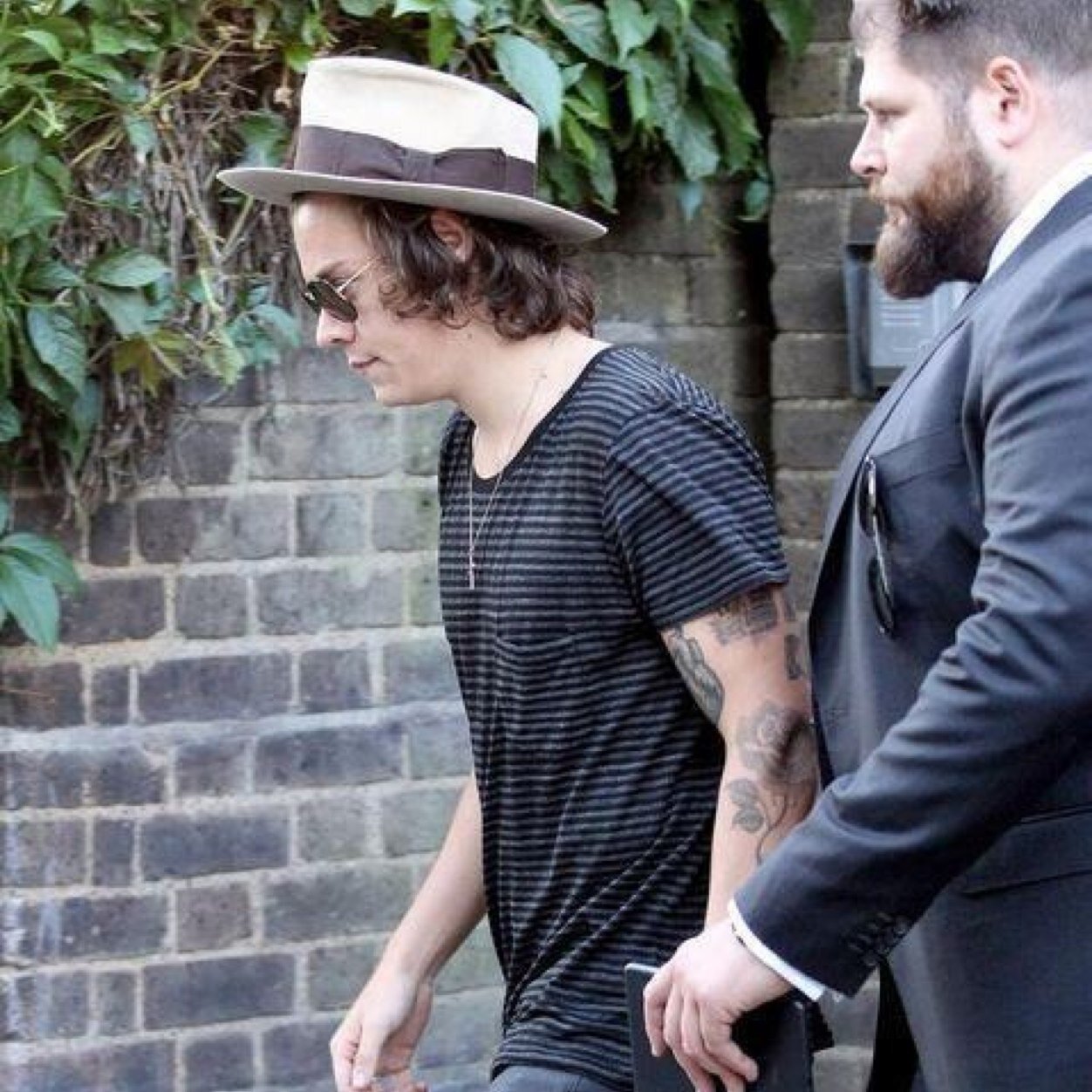 dont waste a follow on this account follow @watermeIonouis