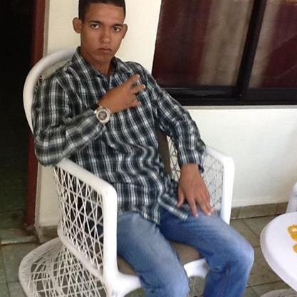 soy chico genial  me gusta estudiar y trabajar