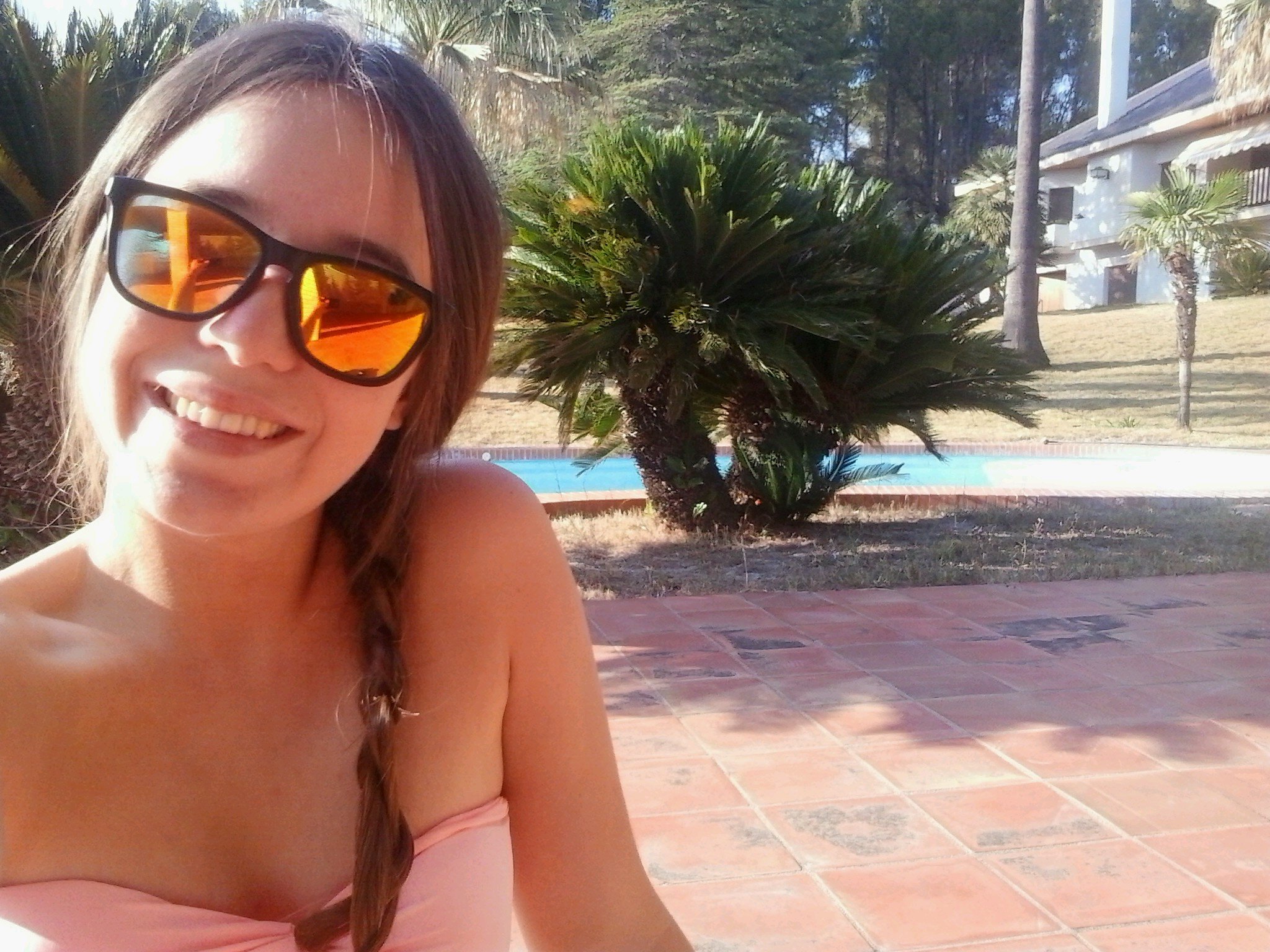 BeaFerrero6's profile picture. 