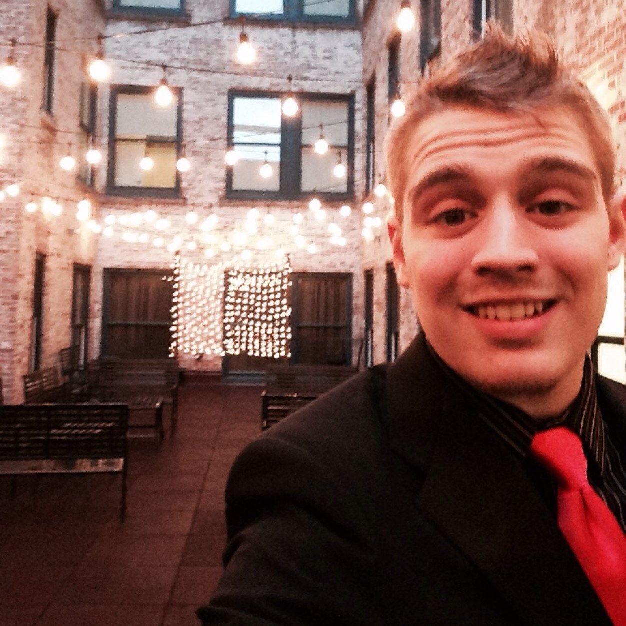Business Major UB,Investment Analyst,Aspiring Entrepreneur and Salesmen for Al-Ross Screen Printing & embroidery.