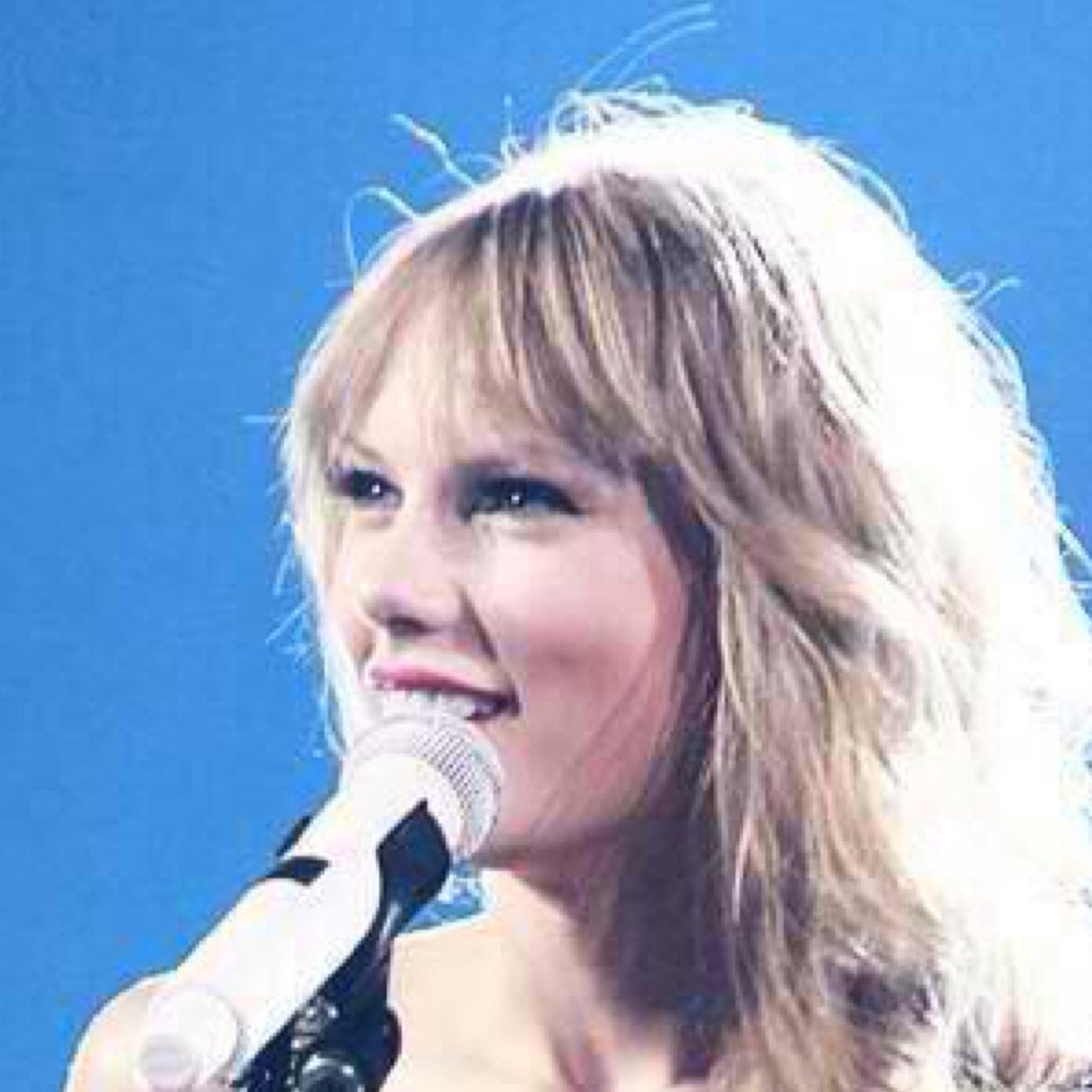 Tfios/Sweeran/taylor/THG is my life

I am @inezrla too