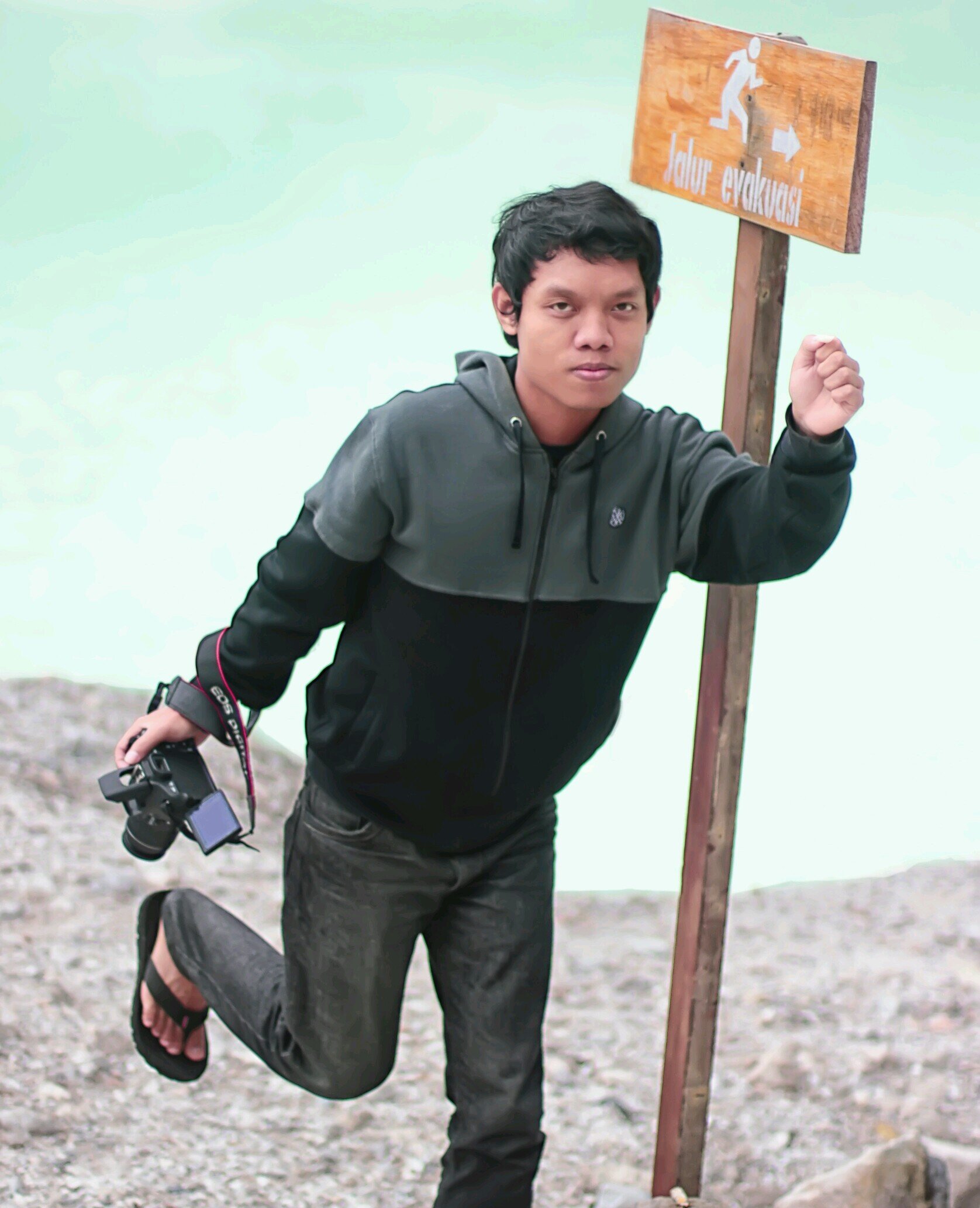 Pramd18's profile picture. nothing impossible in this world, if we want to try