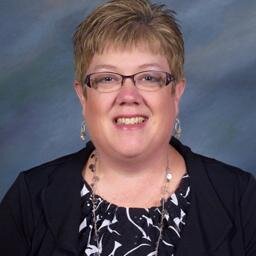 Wife, mom, daughter, sister, aunt, teacher (8th English and Morningside College)