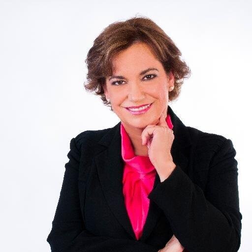 Lic. en Ciencias de la Comunicación, Panista, Diputada local, Alcaldesa de Hermosillo, Directora del INEA, Diputada Federal. (Parodia)