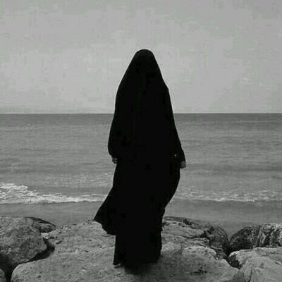 العلويه الهاشميه...طالبة علم في مدرسة الامام الحسين عليه السلام في الصحن الحسيني الشريف