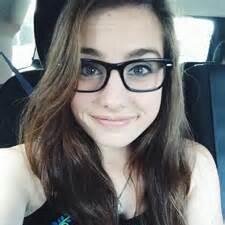 @AmyCim is my hero! she is the girl most amazing in the world! Amy i love u so much