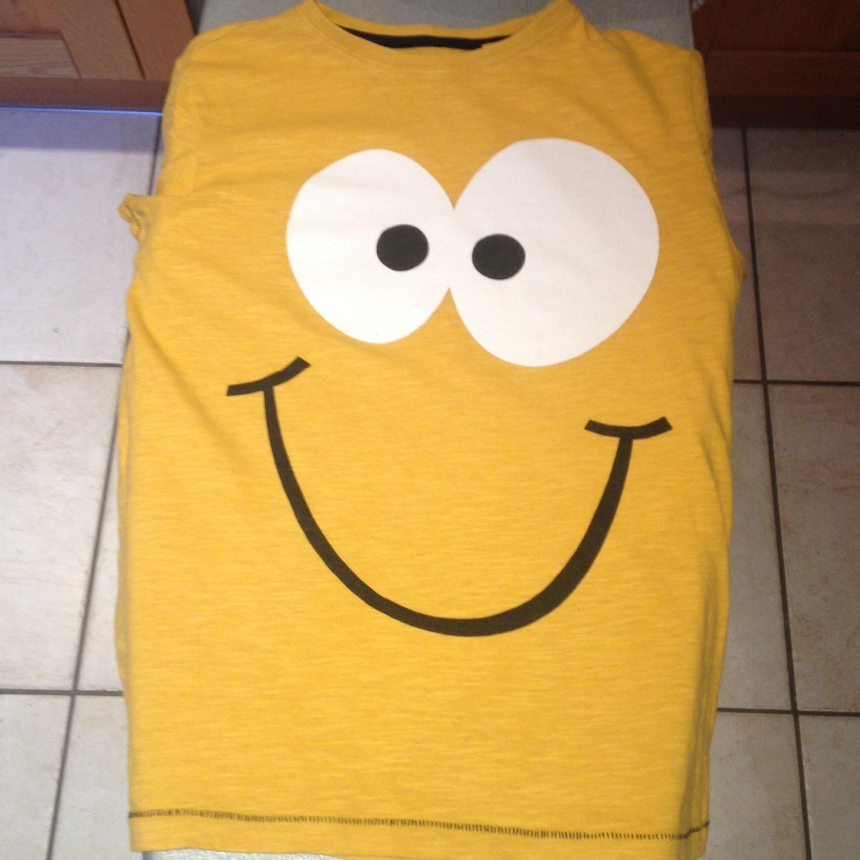 del_vvislon's profile picture. Coconut ring, or would you prefer a ginger nut?  Either ruin your biscuit tin.