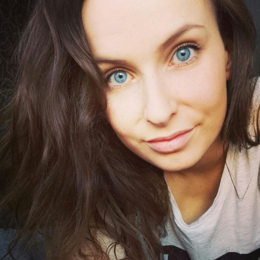 DAMNEDBYABURIED's profile picture. 25, feminist, sjuksköterska och norrlänning. ♀