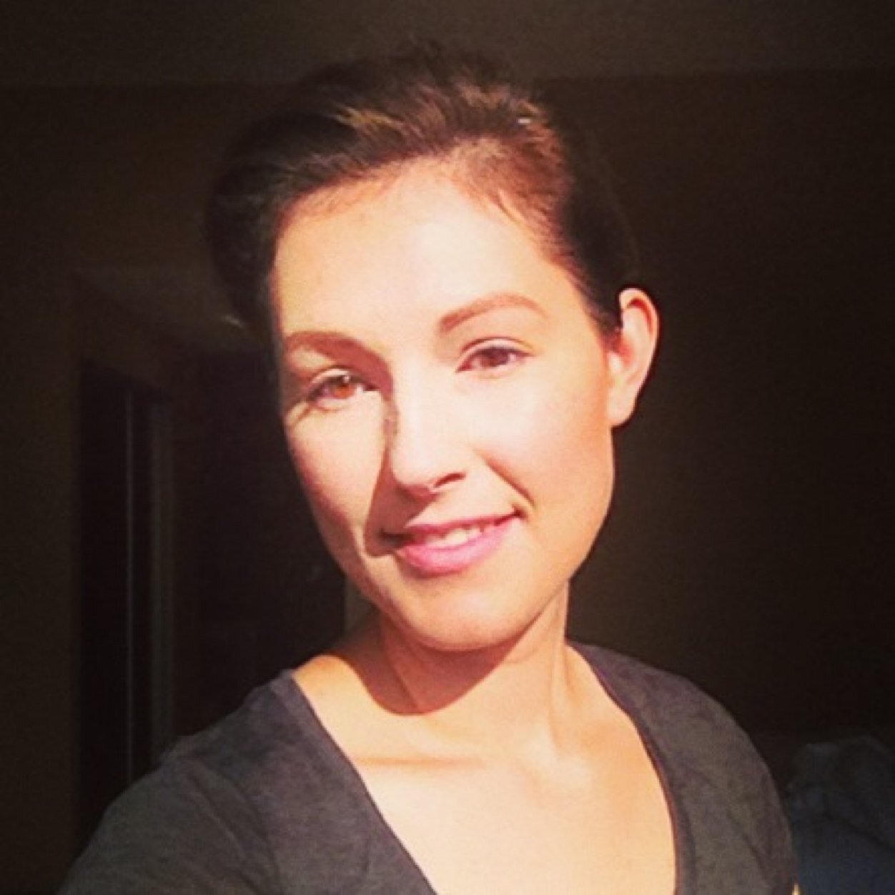 hollygowersmua's profile picture. makeup artist & hair stylist with Creative Management MC2