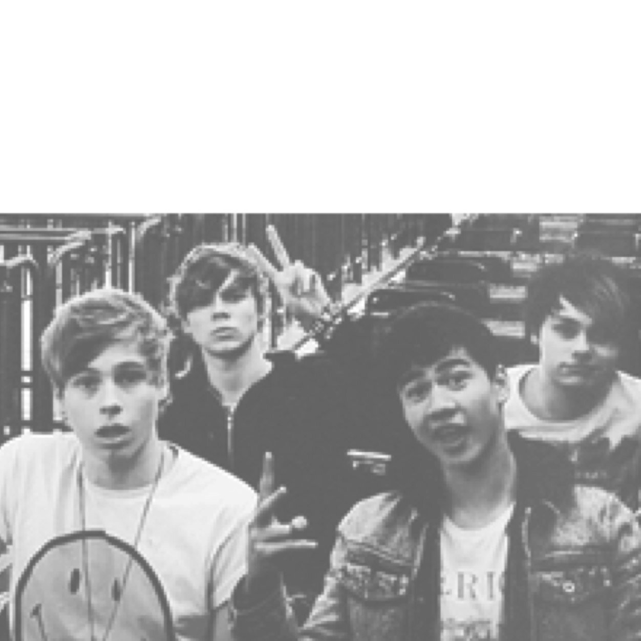 I gave you a free follow so follow @damnastxn for me please