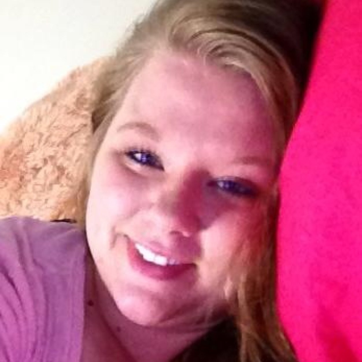 :);)24:outgoing(FOLLOW)...[mOmMa statusssss]:P