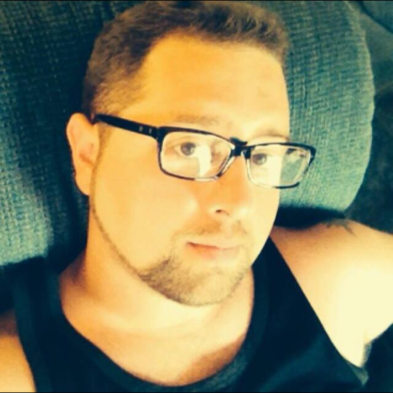 31 and proud single father of 2 beautiful kids. Erie, Pennsylvania sucks dont ever move here.
