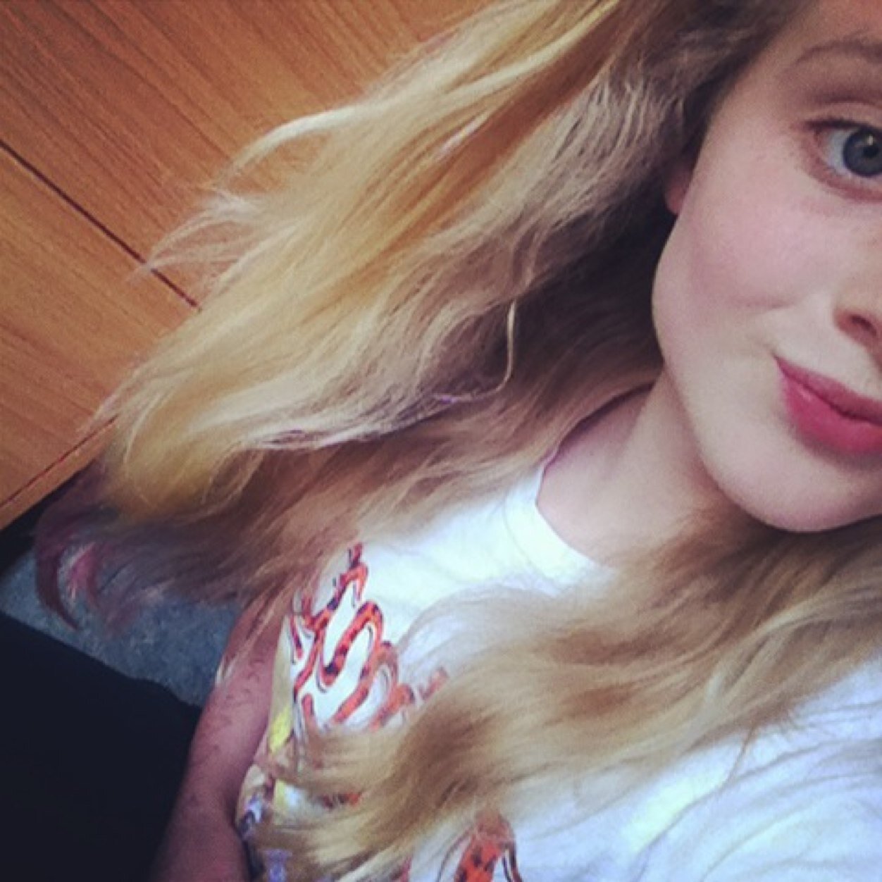 queenoftroyler's profile picture. TheVampsBradYoutubeMagconDont waste your life being sad... Do whatever you want and live it