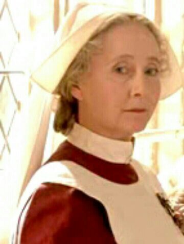 Pomfreytty's profile picture. Enfermera del Colegio @Hogwartssite de Magia y Hechicería. {#Pottertty}