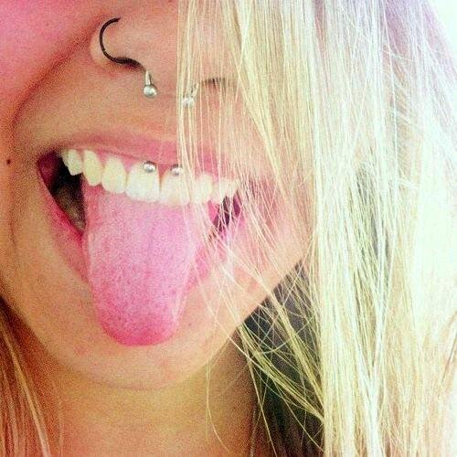 Eu já não tinha juízo, e você ainda vem com esse sorriso ;3