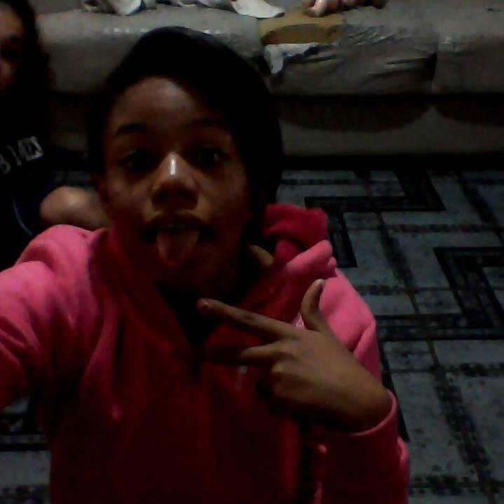 milasantos1231's profile picture. 