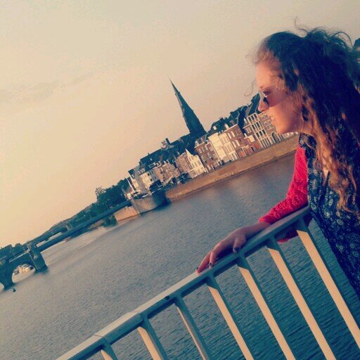 PiliMartnez's profile picture. Hay un cierto placer en la locura que sólo el loco conoce. #erasmuslife