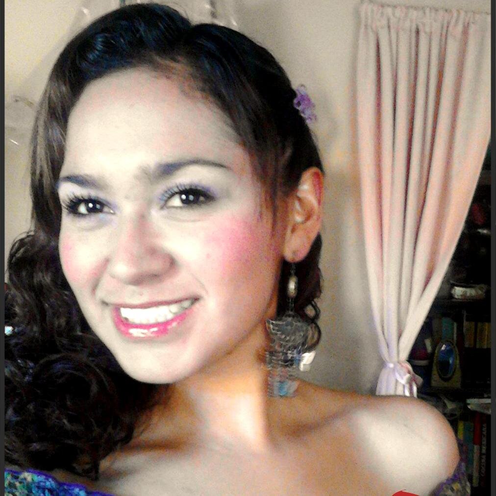 🤱+👷‍♀️+👸+♌+🇲🇽+☕= Me 😊