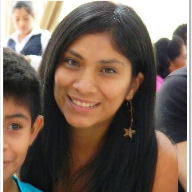 Ingeniera Industrial,
Dirigente Aprista, fundadora de LaRú calzados, profesional de Planeamiento y Control de Producción en Virú S.A. Amo la comida y los viajes