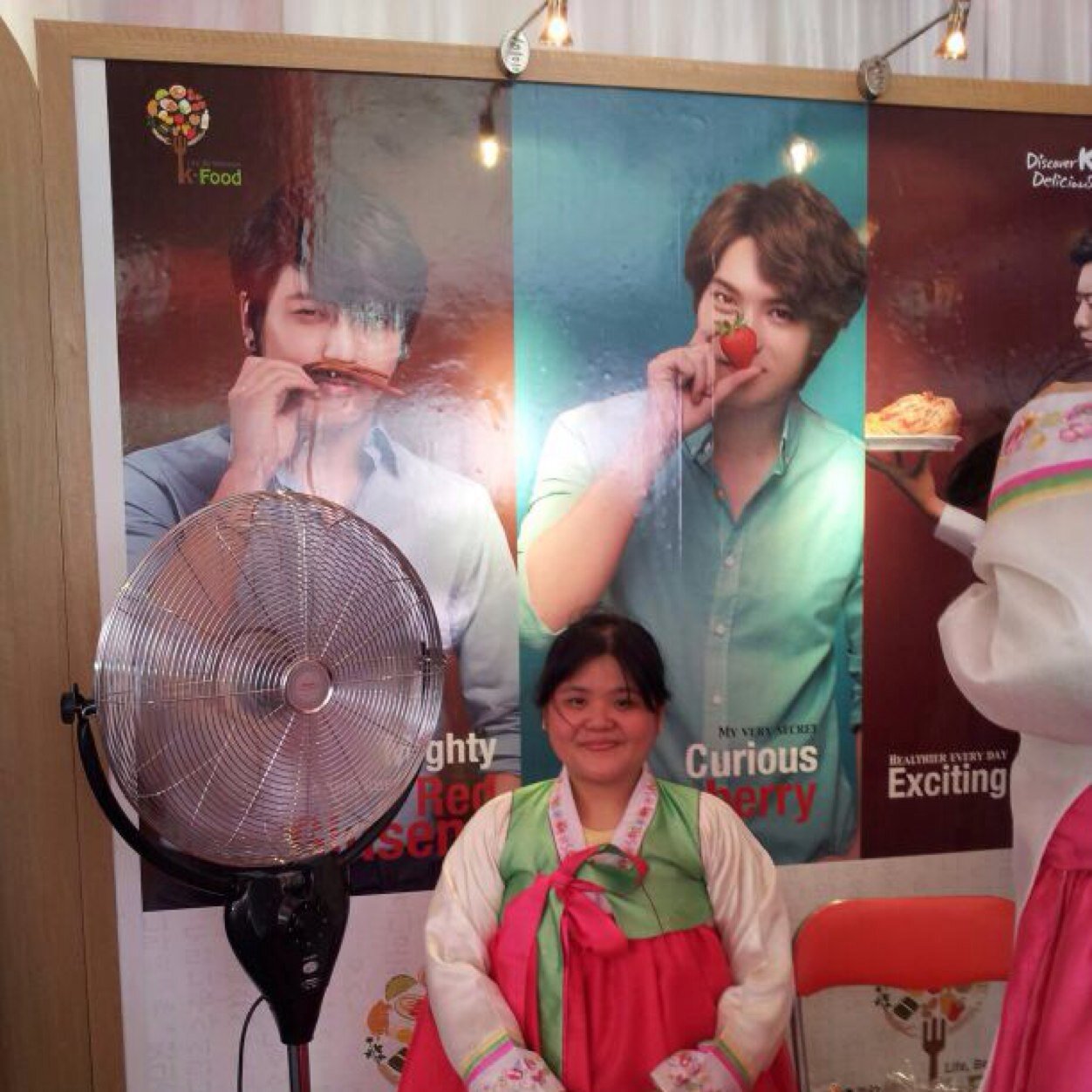 upreal_chan's profile picture. searching for happiness.... ^^