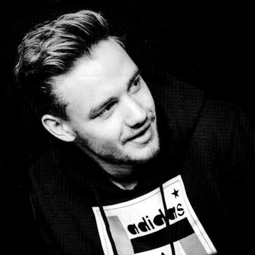 yolitmalik's profile picture. 