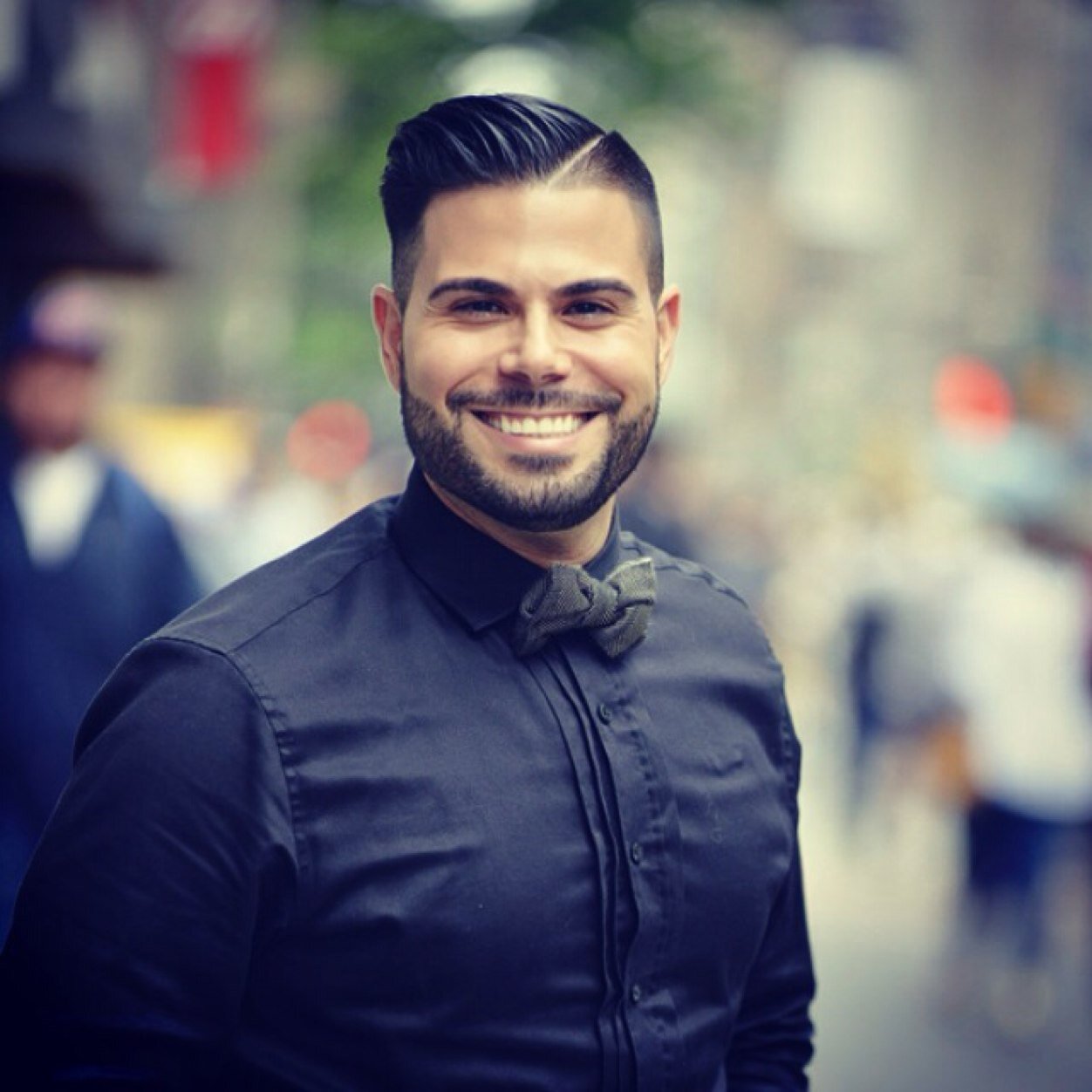 JAV32's profile picture. Cuban-American Makeup Artist making it happen in the big city... one gorgeous women at a time.