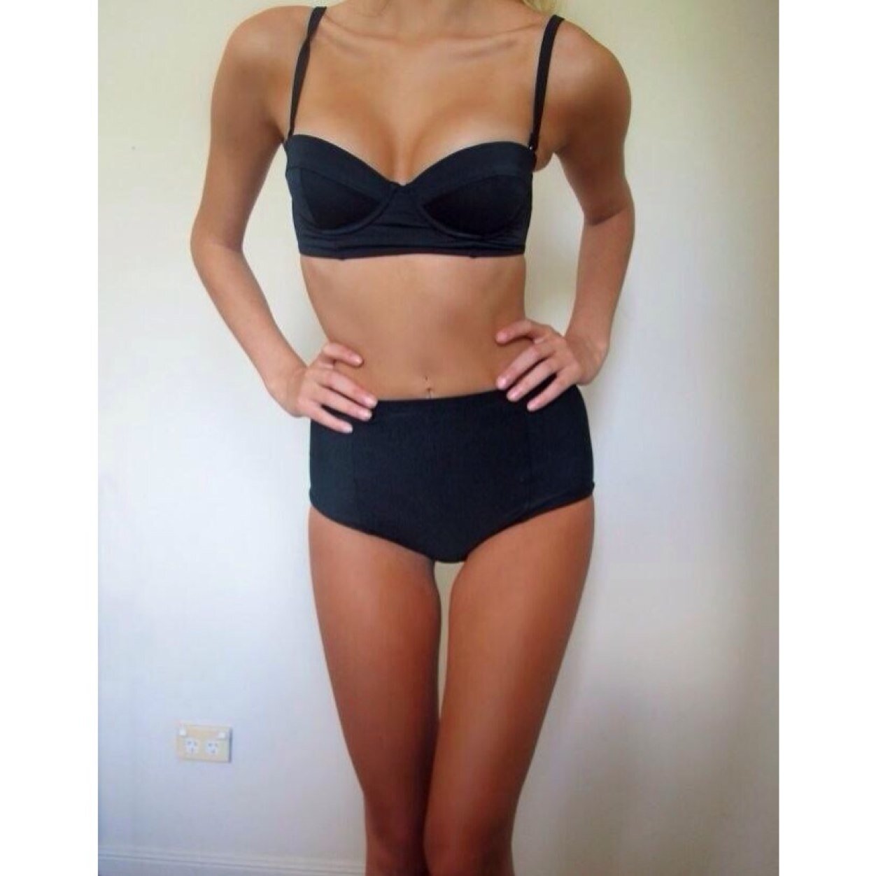 vegaterian • thinspo addict • 18 • CW:110 GW:98 UGW:89 height: 5'5