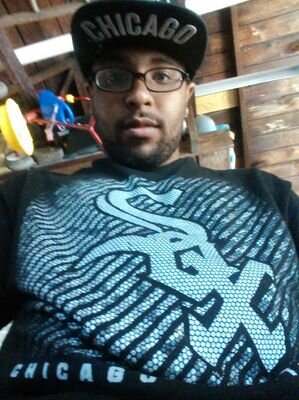 I'm 24 I work n I live life to da fullest live fast #Yolo.