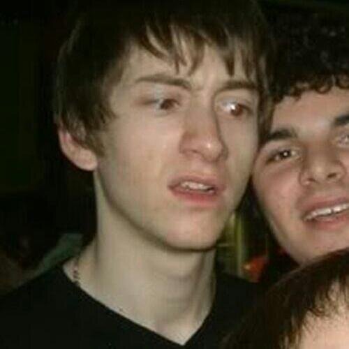 suckitarctic's profile picture. tava com falta do que fazer dai resolvi fazer um grupo pra quem curte indie mandem os numeros na dm