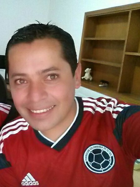 AdresAguirre's profile picture. 