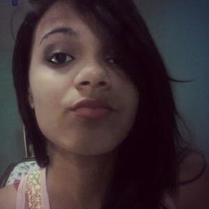 ♡~~ A princesiinha que não nasceu para ficar no castelo, e sim para enfrentar a realidade da vida;.... ☆
Posso ser nova, mas não sou mais nenhuma garotinha ♥