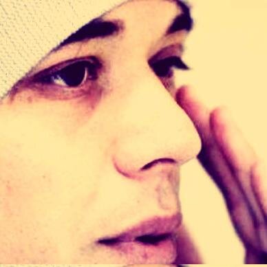 Me disseram para te esquecer, mais como eu vou conseguir esquecer aquele que me faz sorrir todo dia. @dale10oficial