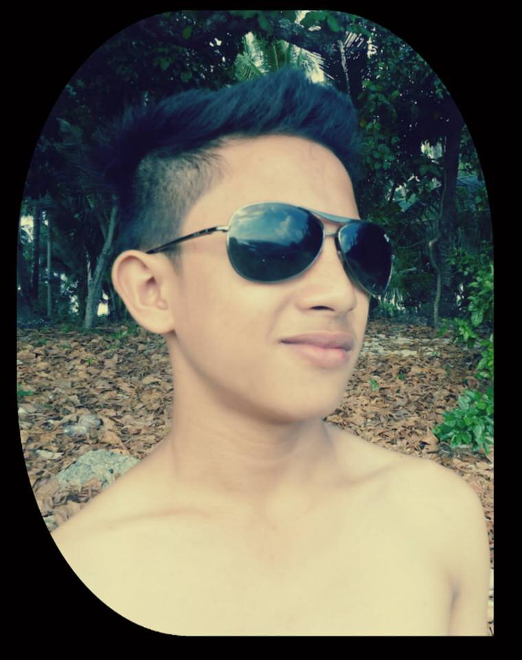 Junex_ray06's profile picture. we all know who we are but we don't know what we are here on earth.