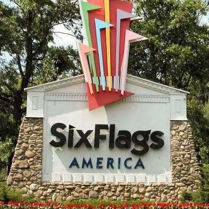 We're enthusiast community about Six Flags America in Maryland. On a regular basis we meet at the park to ride rides, see shows and enjoy the parks attractions.