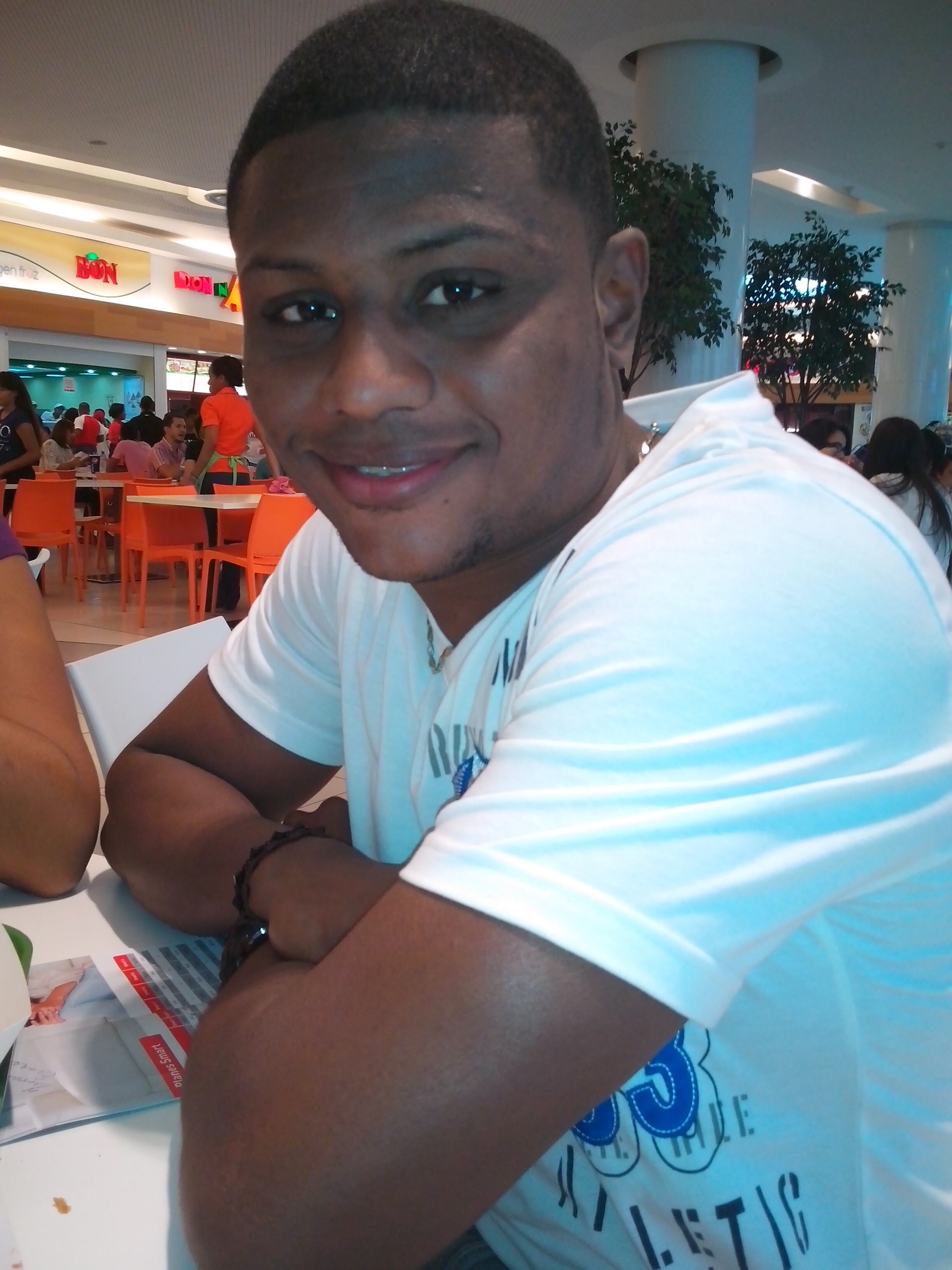 kjgerardo23's profile picture. Emprendedor, Nunca Te Rindas Por Mas Obstáculos que tengas, Futuro Ing. Kelvin Sexy PoR UnA CaUsA! Whatsapp (829) 767-4525