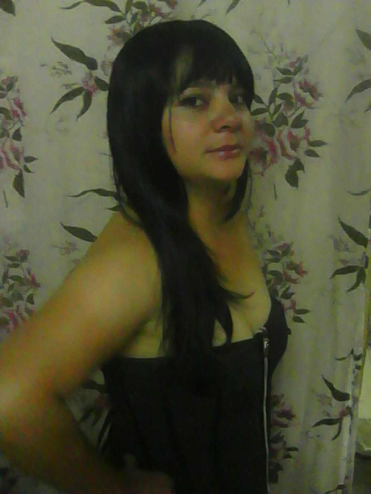 eu amo minha família meu marido,minha filha linda,meu irmãos e minha mãe e todos ao meu redor.