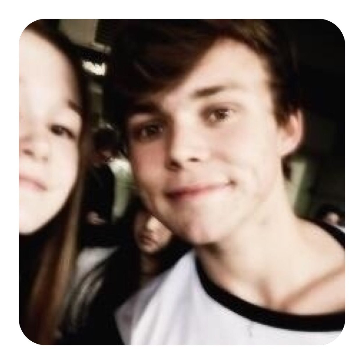 ReblogClifford's profile picture. saved account for @irwinscoven and @turntzjm