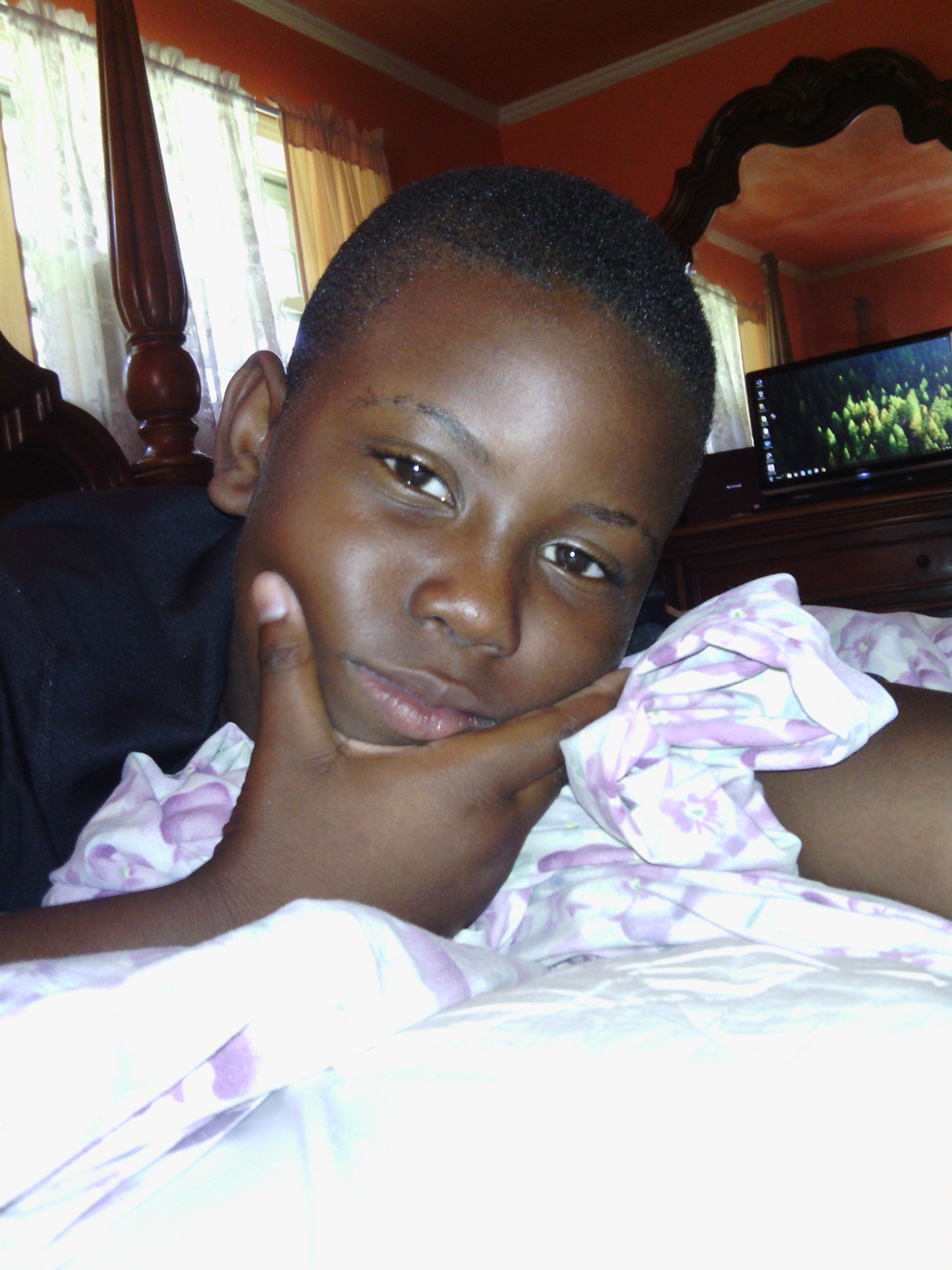 A young girl stealer everyone want me even you