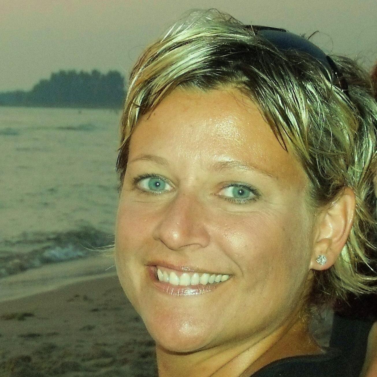 DariaGimon's profile picture. Scout lover (that's my dog), singer, nighthawk, empowerment agent, teacher, outside-box-stepper.