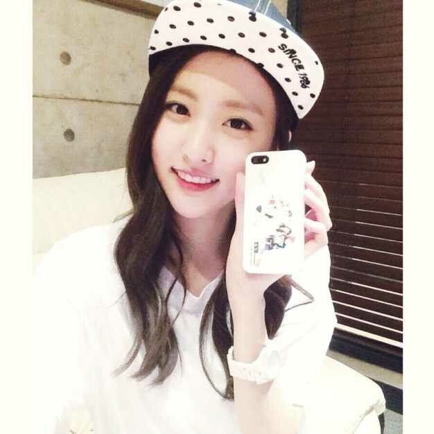 Hey ya! Na Haeryung maknae from Bestie here xD Born in Seoul, 11 November 1994^^