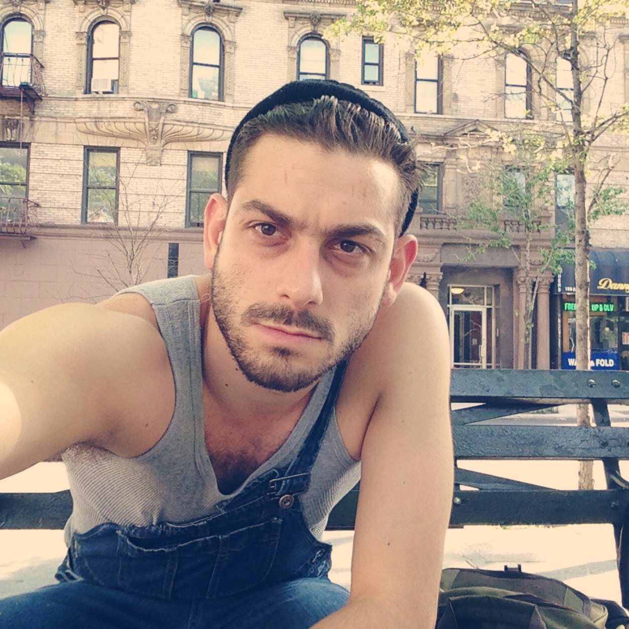 Venezuelan Actor Living in NYC