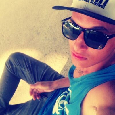 Penso em você e eu, isso me amadurece e eu faço minha prece pra eu ficar com vc.