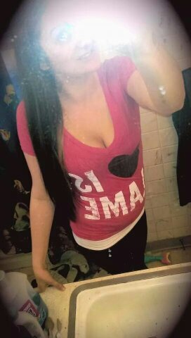 21 , single mommy of one beautiful baby girl named Aubree