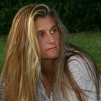 debistudios's profile picture. creativity is allowing yourself to make mistakes.